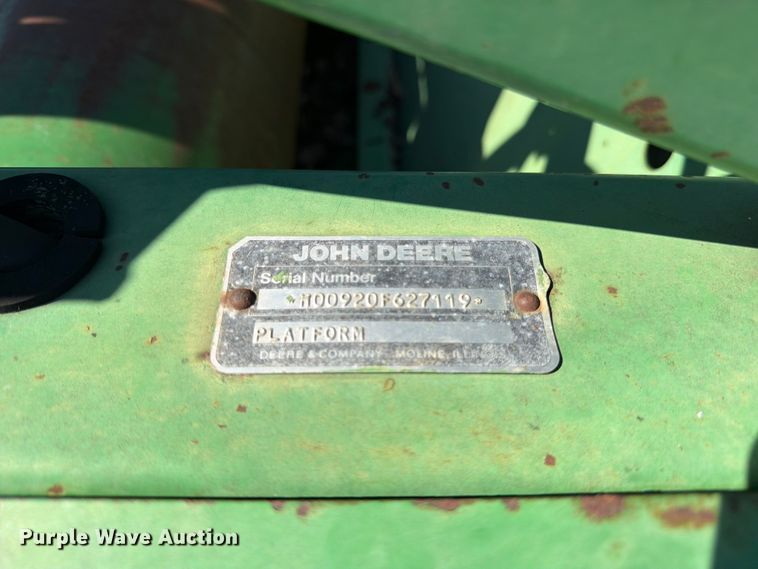 image for item FK3162 1988 John Deere 7720 combine