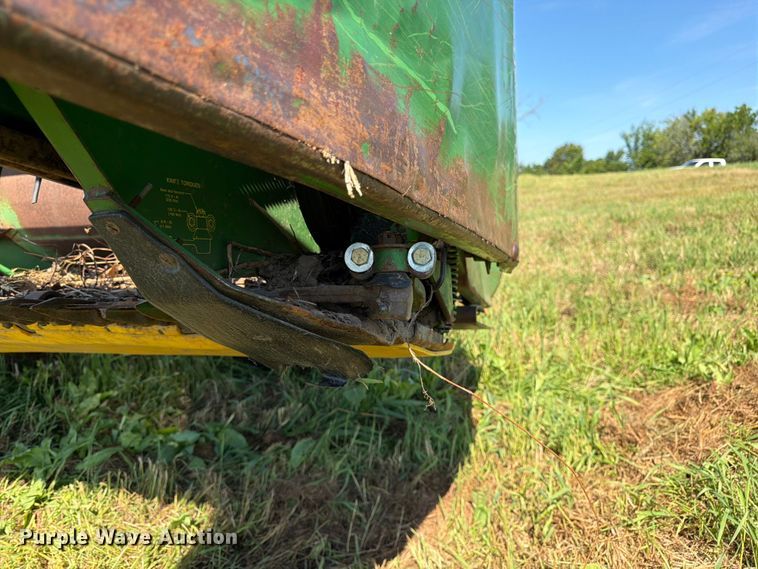 image for item FK3162 1988 John Deere 7720 combine