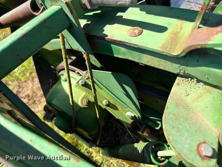 image for item FK3162 1988 John Deere 7720 combine
