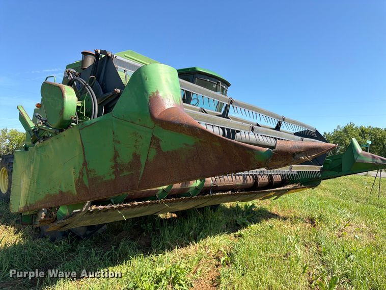 image for item FK3162 1988 John Deere 7720 combine