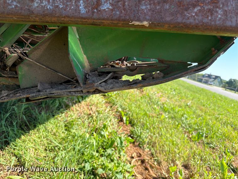 image for item FK3162 1988 John Deere 7720 combine