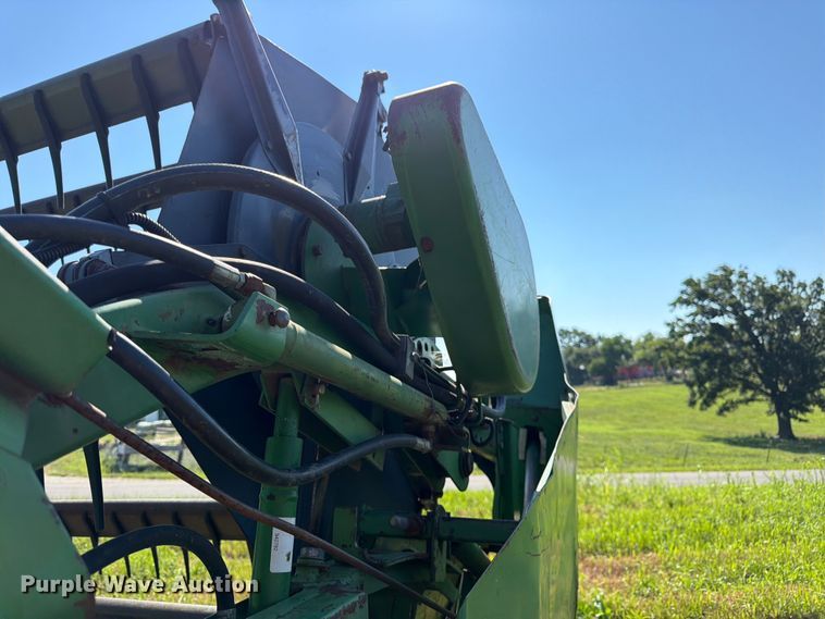 image for item FK3162 1988 John Deere 7720 combine