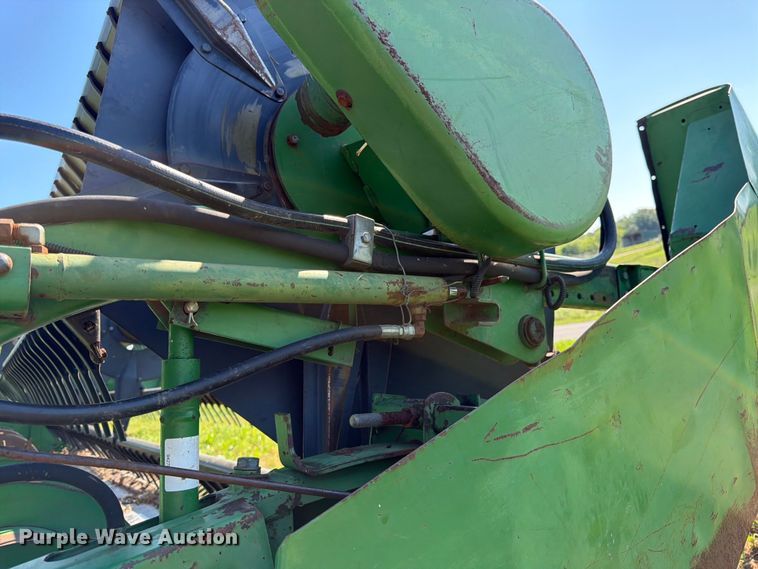 image for item FK3162 1988 John Deere 7720 combine