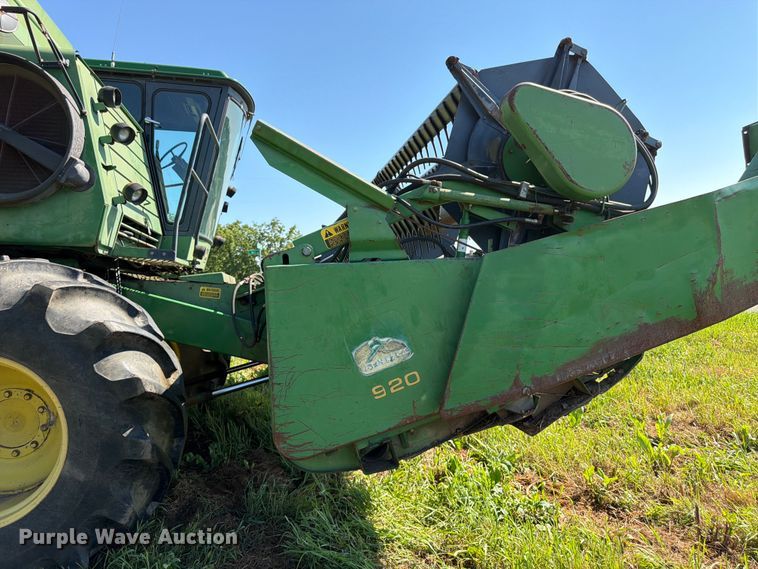 image for item FK3162 1988 John Deere 7720 combine