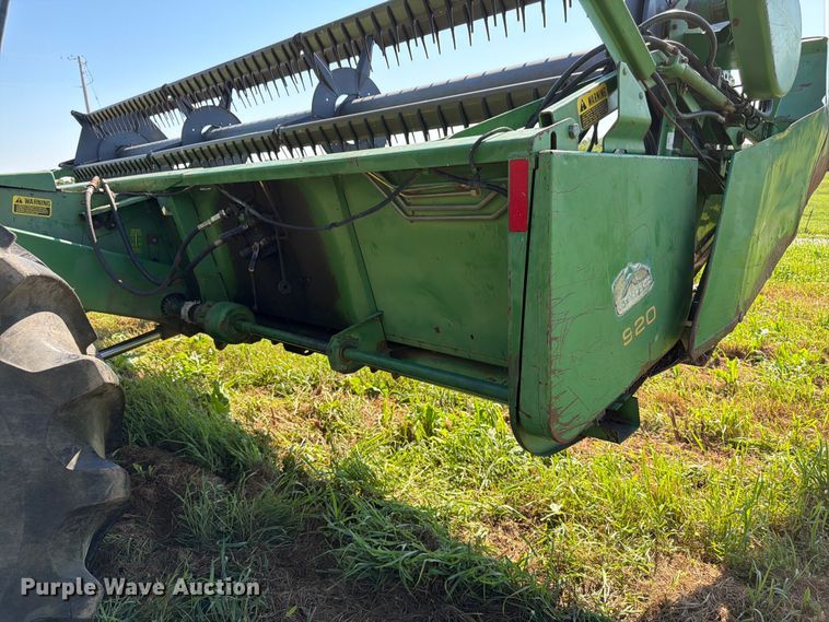 image for item FK3162 1988 John Deere 7720 combine