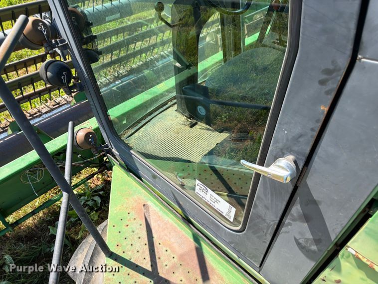 image for item FK3162 1988 John Deere 7720 combine