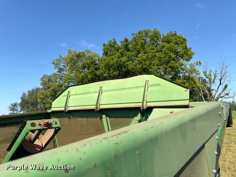 image for item FK3162 1988 John Deere 7720 combine