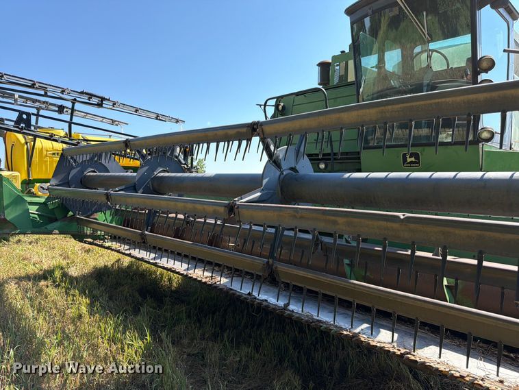 image for item FK3162 1988 John Deere 7720 combine