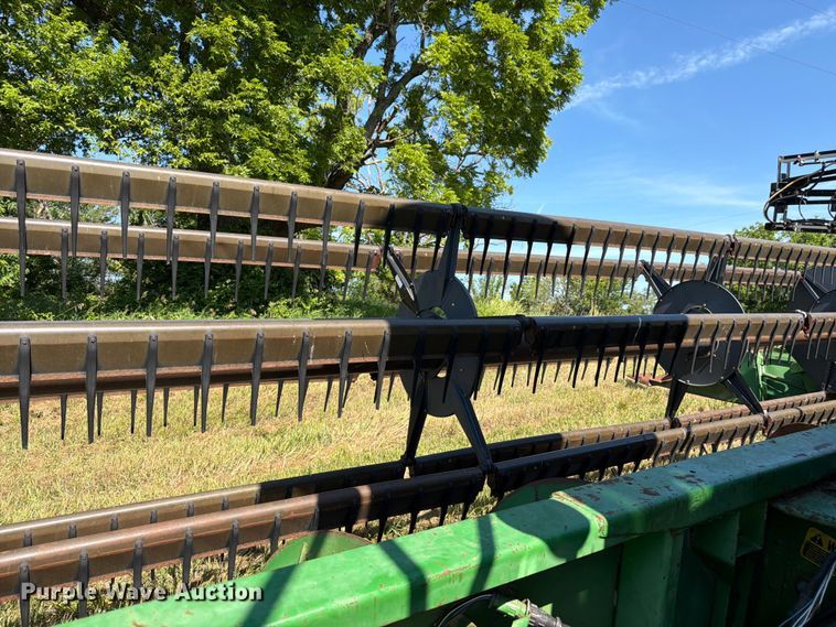 image for item FK3162 1988 John Deere 7720 combine