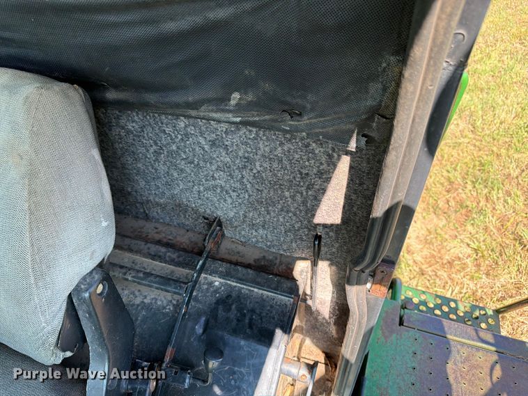image for item FK3162 1988 John Deere 7720 combine