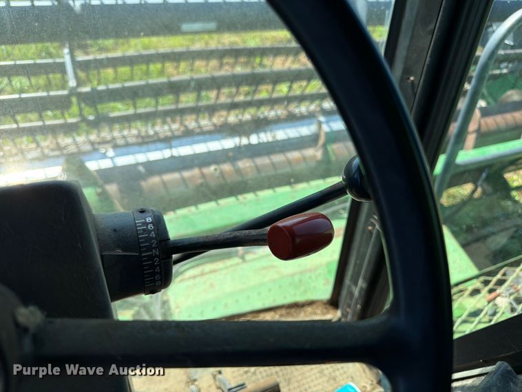 image for item FK3162 1988 John Deere 7720 combine