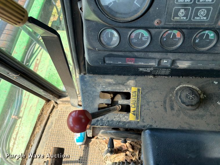 image for item FK3162 1988 John Deere 7720 combine