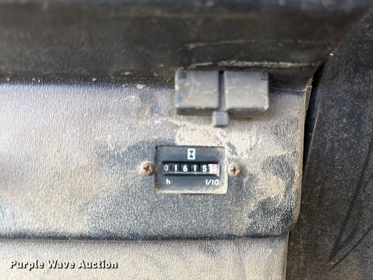 image for item FK3162 1988 John Deere 7720 combine