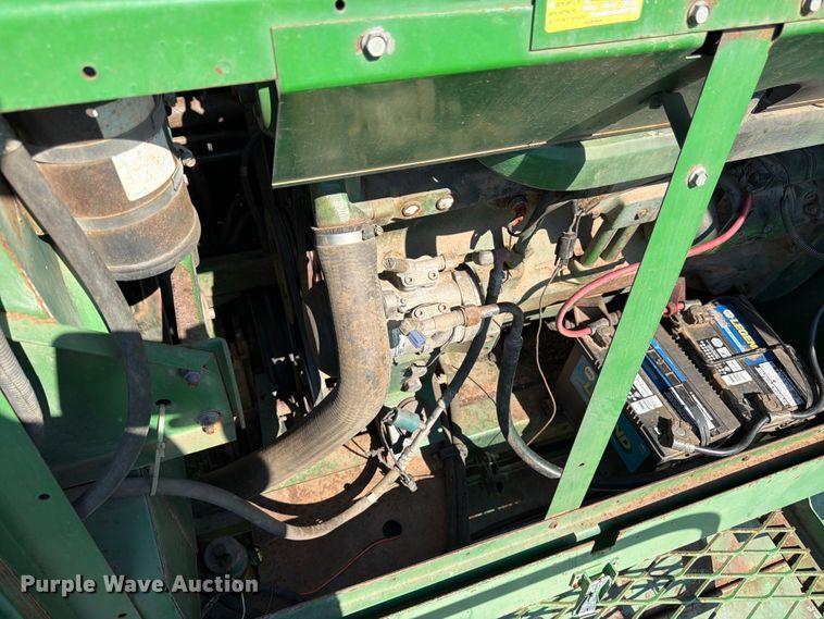 image for item FK3162 1988 John Deere 7720 combine