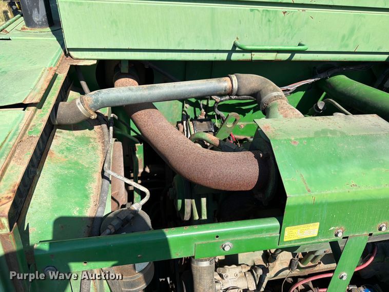 image for item FK3162 1988 John Deere 7720 combine