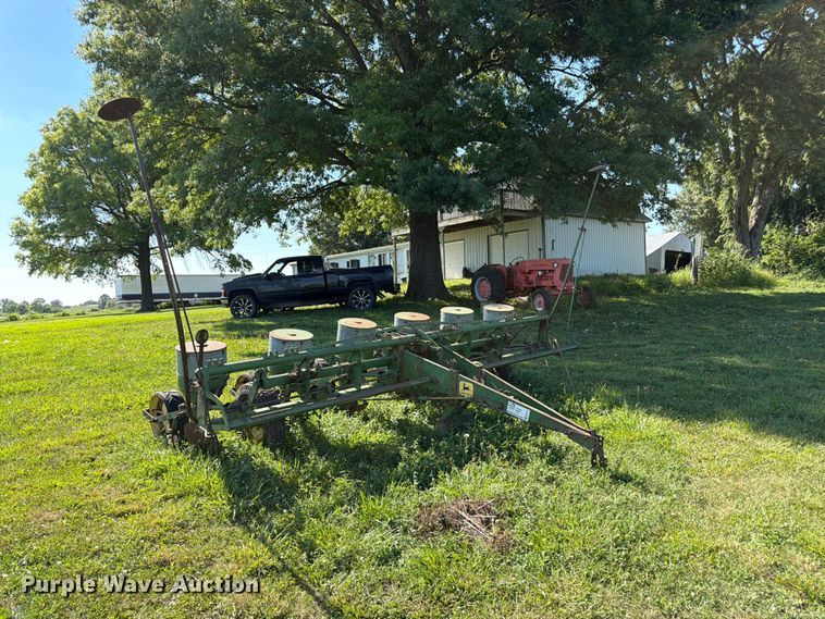 image for item FK3171 John Deere P1250 planter