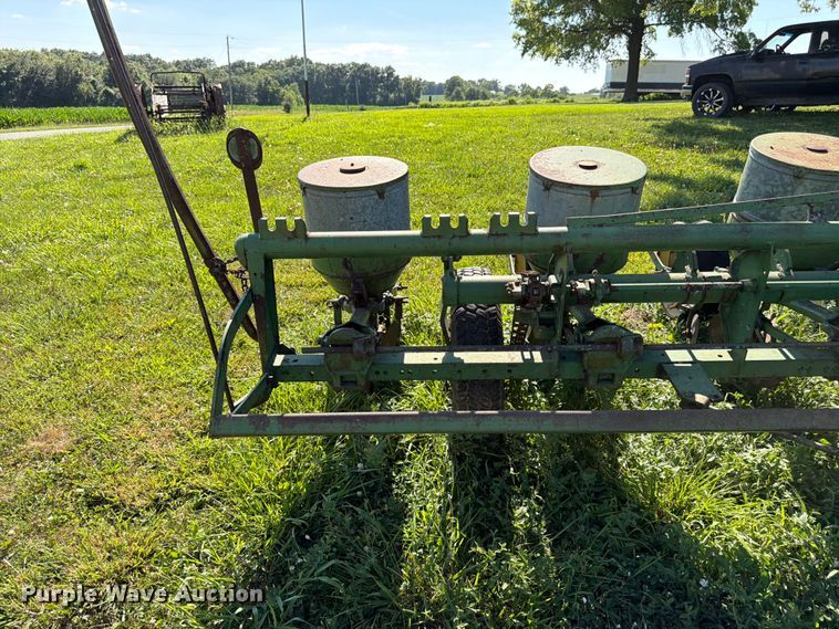 image for item FK3171 John Deere P1250 planter