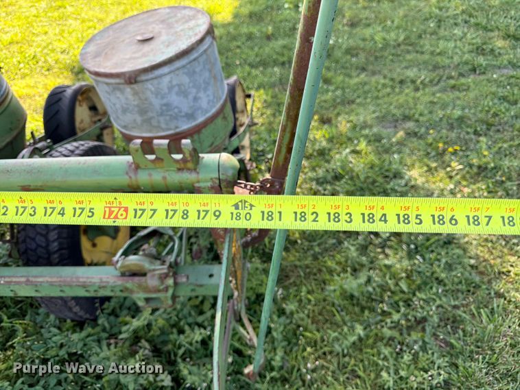 image for item FK3171 John Deere P1250 planter
