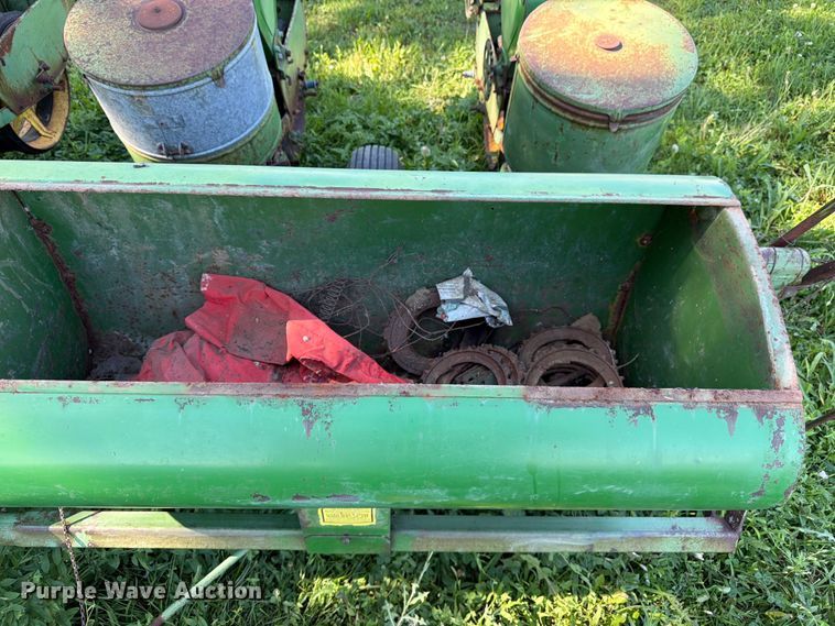 image for item FK3172 John Deere 1240 planter