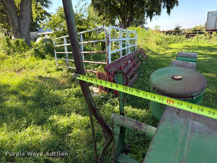 image for item FK3172 John Deere 1240 planter