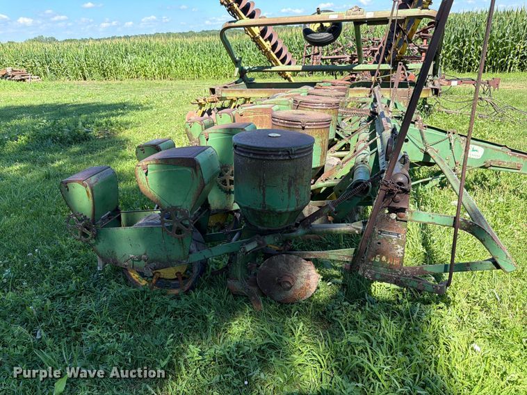 image for item FK3173 John Deere EP1F1 planter