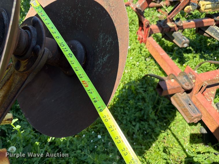 image for item FK3174 John Deere tandem disk