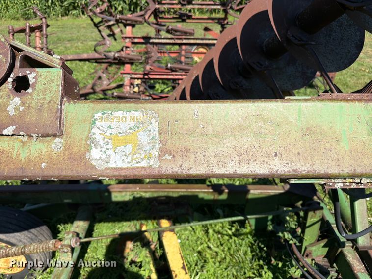 image for item FK3174 John Deere tandem disk