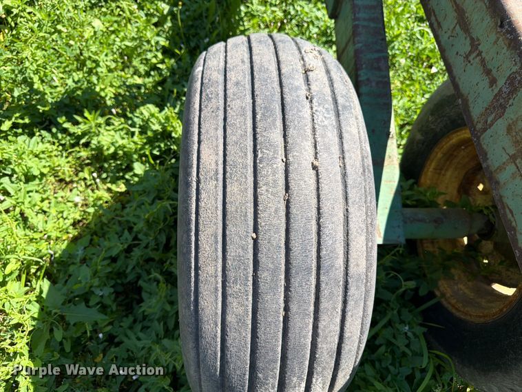 image for item FK3174 John Deere tandem disk