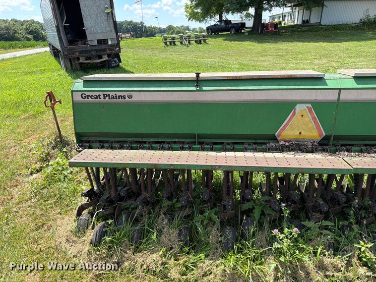 image for item FK3177 Great Plains Solid Stand 15 grain drill
