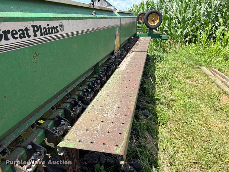 image for item FK3177 Great Plains Solid Stand 15 grain drill