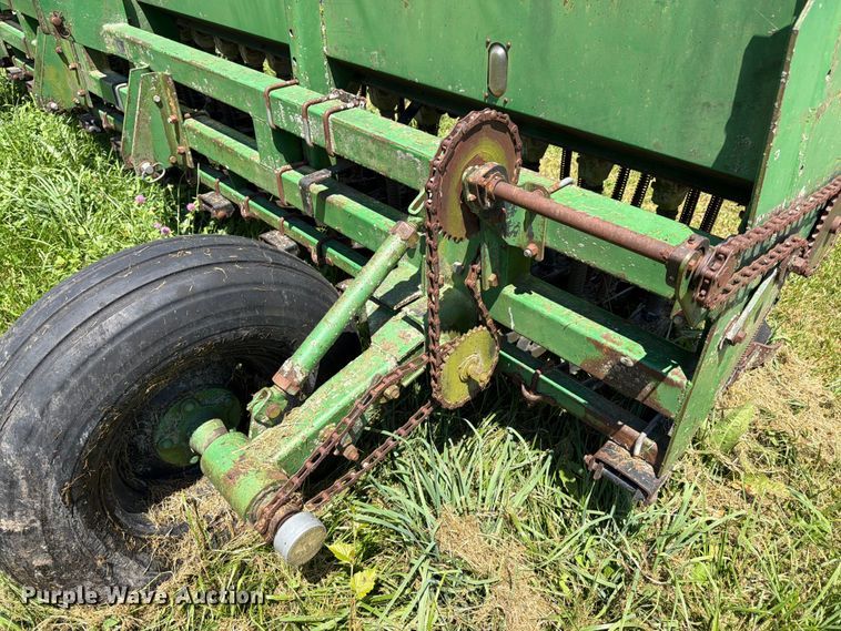 image for item FK3177 Great Plains Solid Stand 15 grain drill