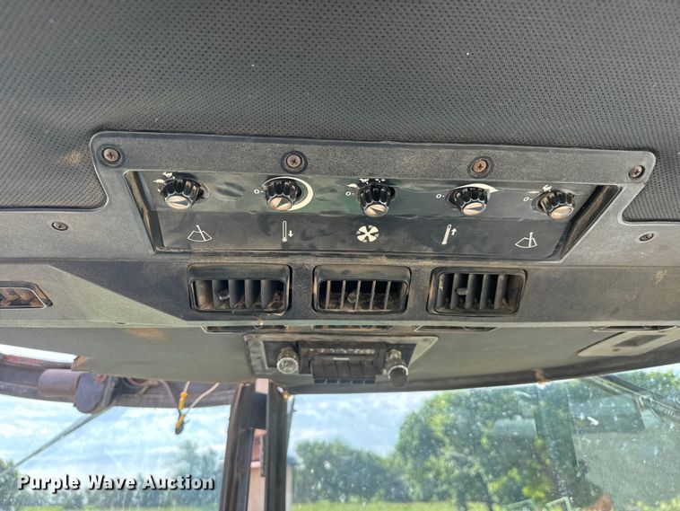 image for item MZ9700 1975 John Deere 8630 4WD tractor