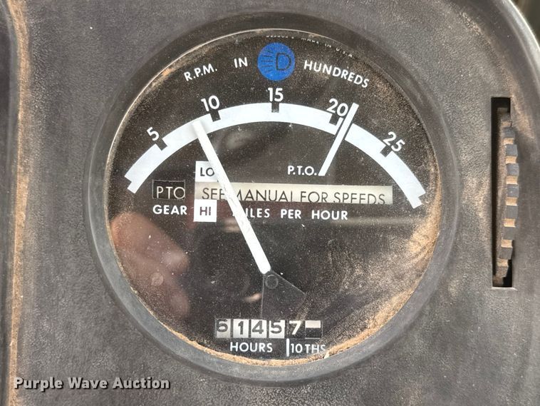 image for item MZ9700 1975 John Deere 8630 4WD tractor