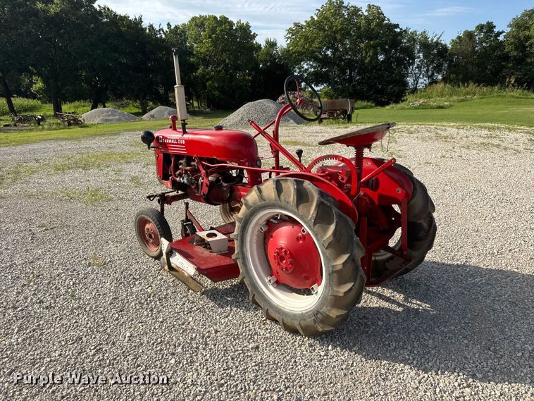 image for item MZ9701 1947 International Harvester Farmall Cub tractor