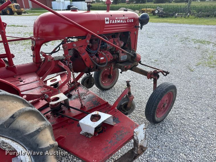 image for item MZ9701 1947 International Harvester Farmall Cub tractor