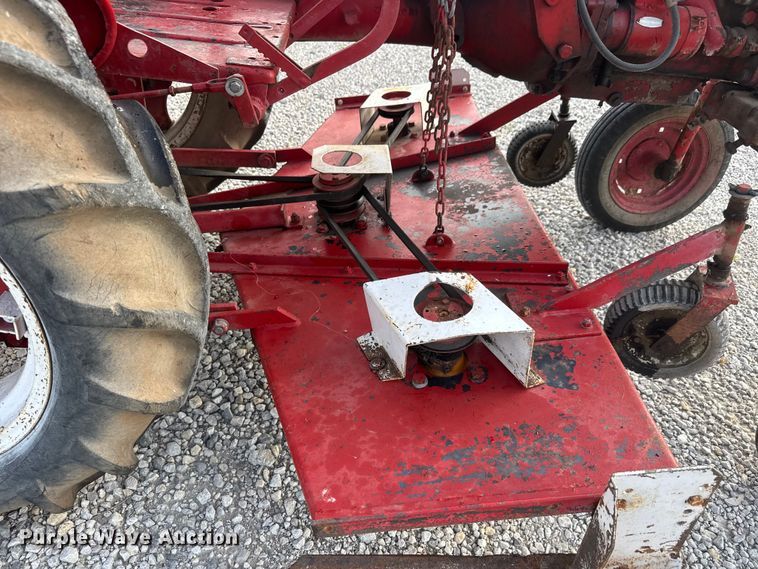 image for item MZ9701 1947 International Harvester Farmall Cub tractor