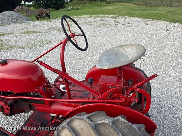 image for item MZ9701 1947 International Harvester Farmall Cub tractor