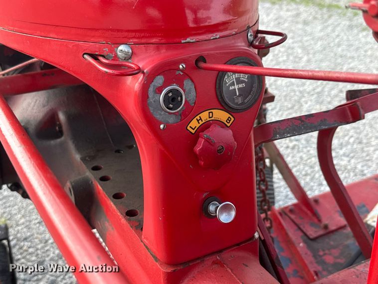 image for item MZ9701 1947 International Harvester Farmall Cub tractor