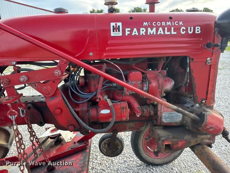 image for item MZ9701 1947 International Harvester Farmall Cub tractor