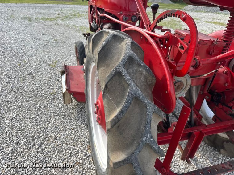 image for item MZ9701 1947 International Harvester Farmall Cub tractor