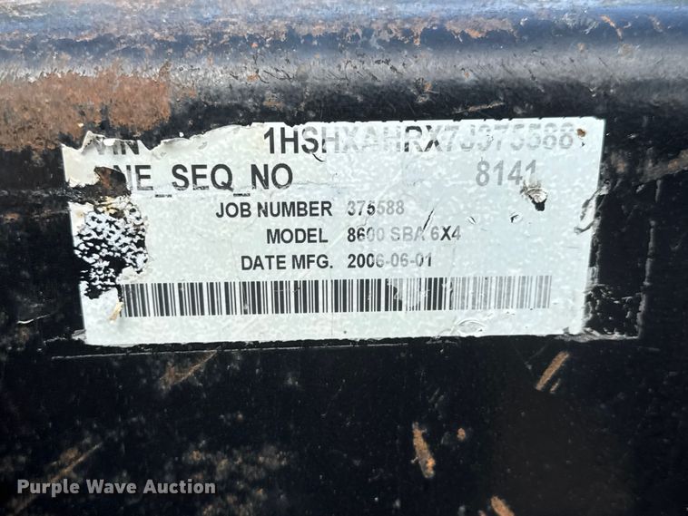 image for item NA9432 2007 International 8600 semi truck