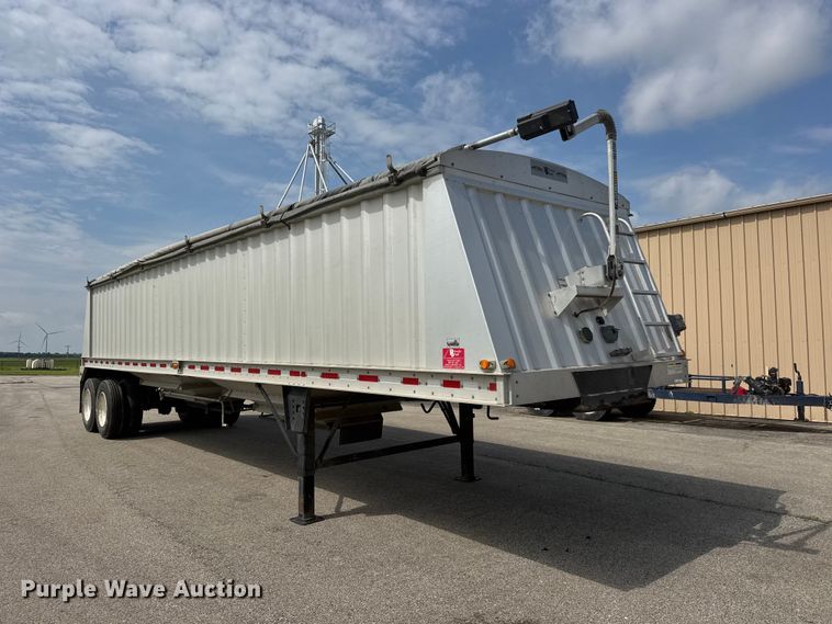 image for item NA9433 2017 Neville Built  grain trailer