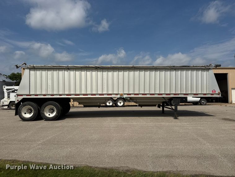 image for item NA9433 2017 Neville Built  grain trailer