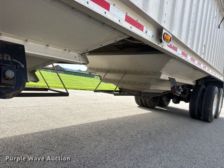 image for item NA9433 2017 Neville Built  grain trailer