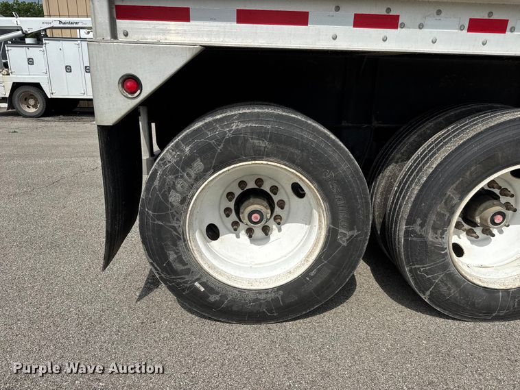 image for item NA9433 2017 Neville Built  grain trailer
