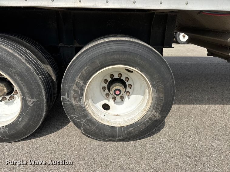 image for item NA9433 2017 Neville Built  grain trailer