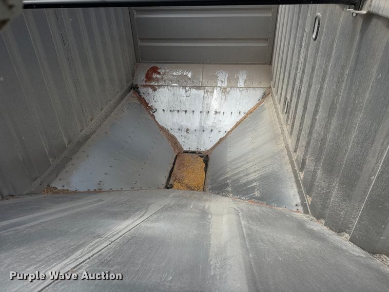 image for item NA9433 2017 Neville Built  grain trailer