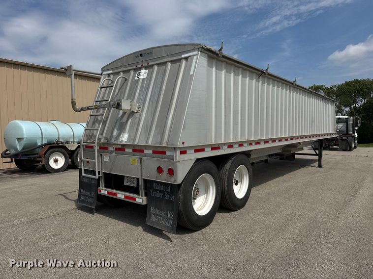 image for item NA9434 2019 Neville Built grain trailer