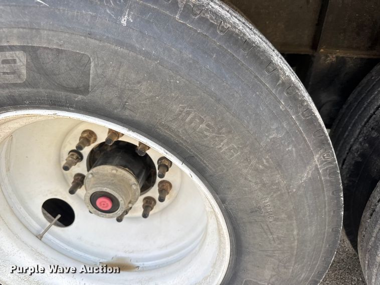 image for item NA9434 2019 Neville Built grain trailer