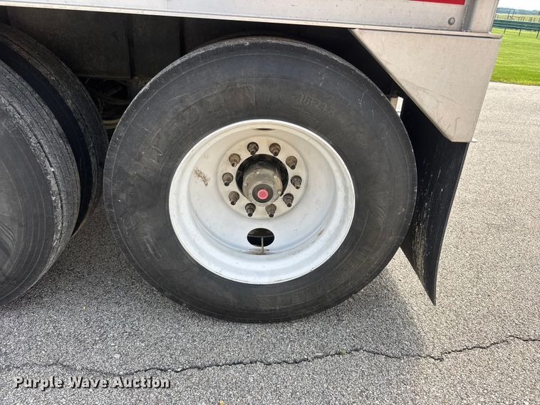 image for item NA9434 2019 Neville Built grain trailer